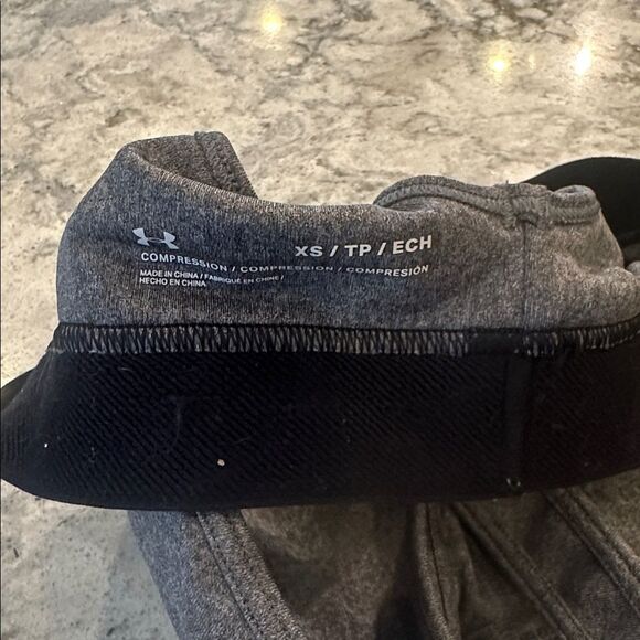 🖤 Under Armour Crossback Sports Bra – Size XS (Gray/Black) - Picture 4 of 4